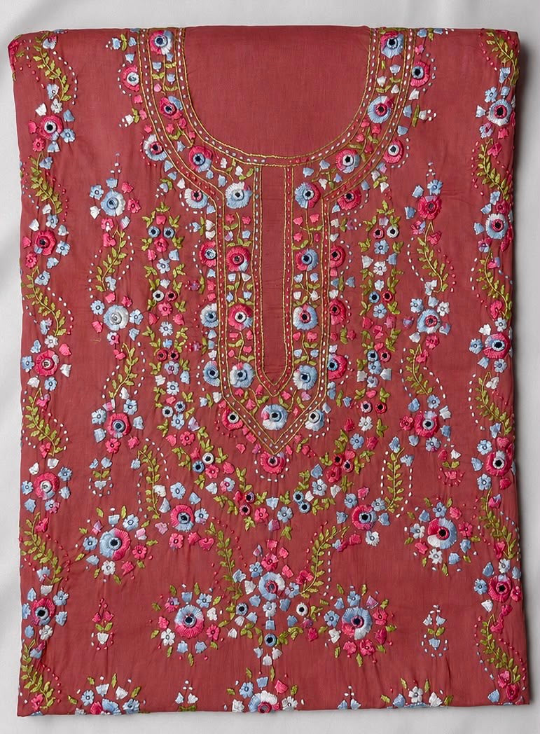 muted terracotta pink 🌸.