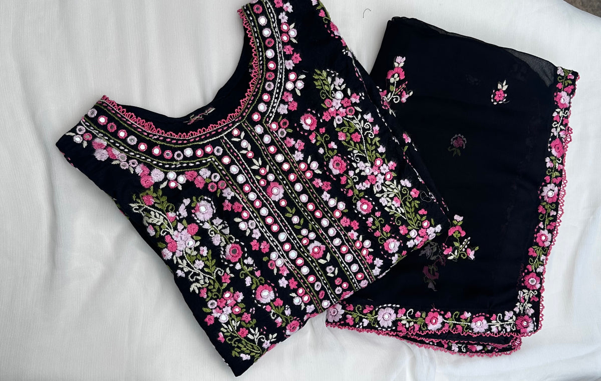 Black 3 piece(delivery time 10 weeks)